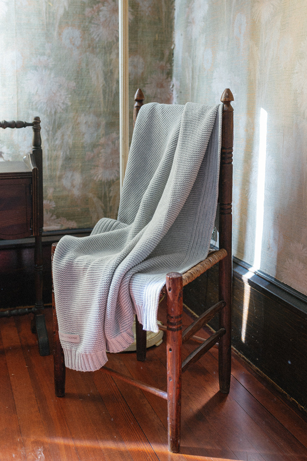 Thumper Knit Blanket – Max & Moose